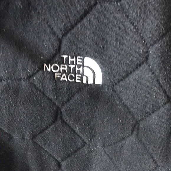 North face - Picture 2 of 2